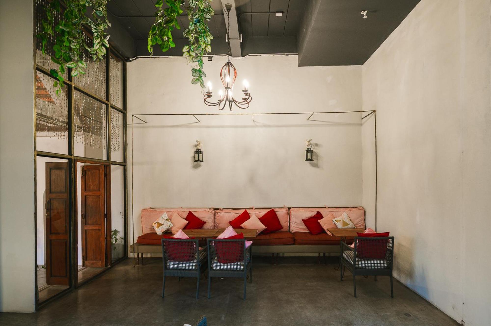 White Wall Riverfront Hotel Kamphaeng Phet Εξωτερικό φωτογραφία