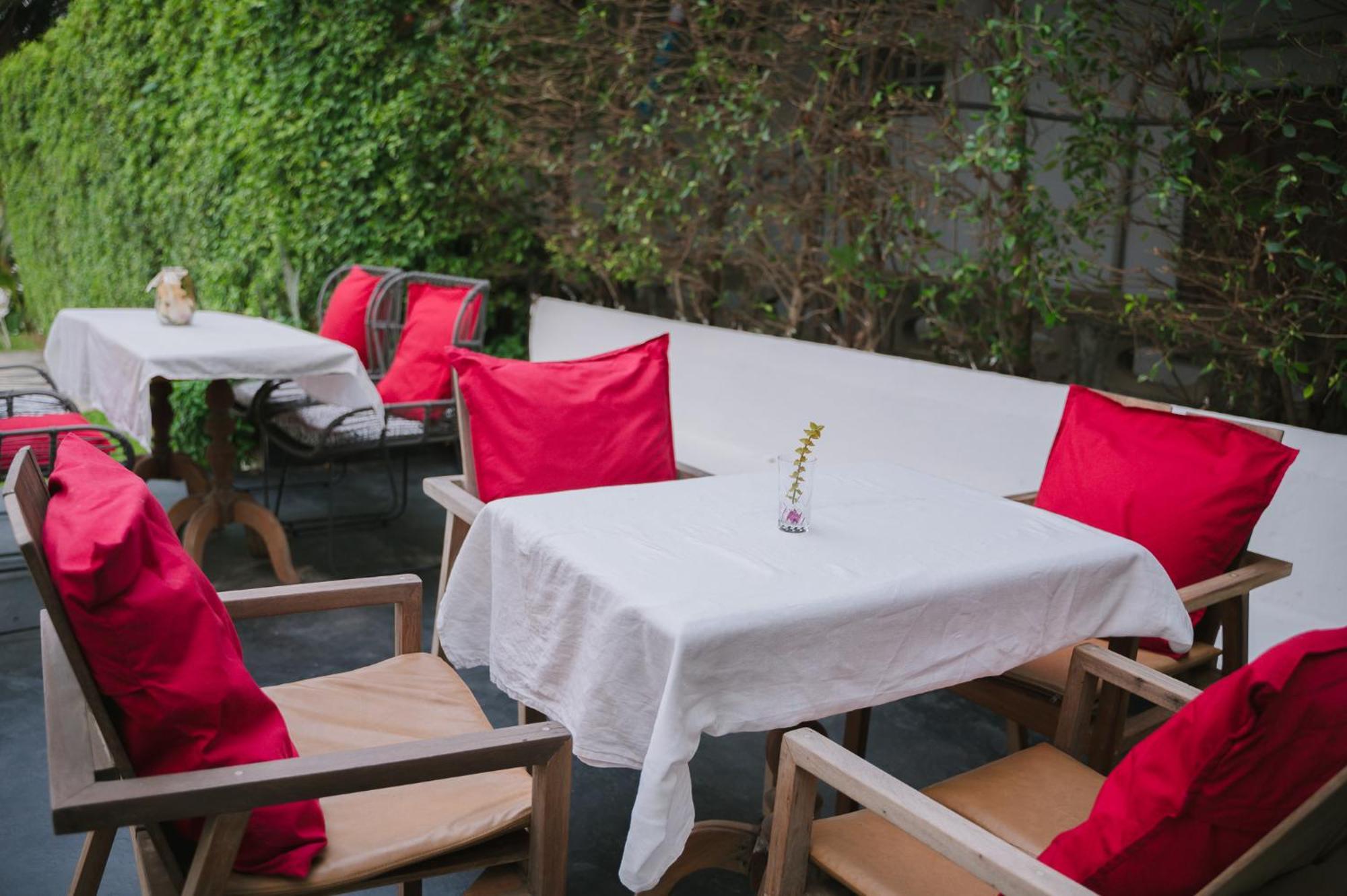 White Wall Riverfront Hotel Kamphaeng Phet Εξωτερικό φωτογραφία