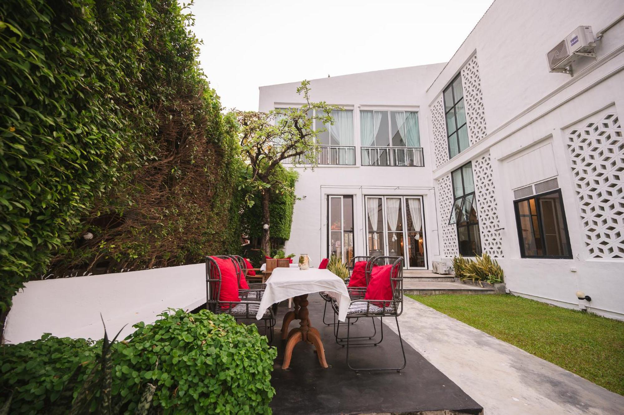 White Wall Riverfront Hotel Kamphaeng Phet Εξωτερικό φωτογραφία