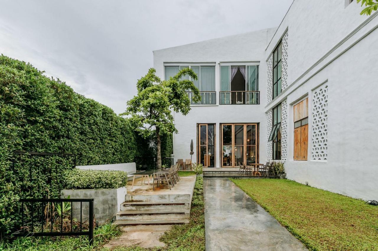 White Wall Riverfront Hotel Kamphaeng Phet Εξωτερικό φωτογραφία