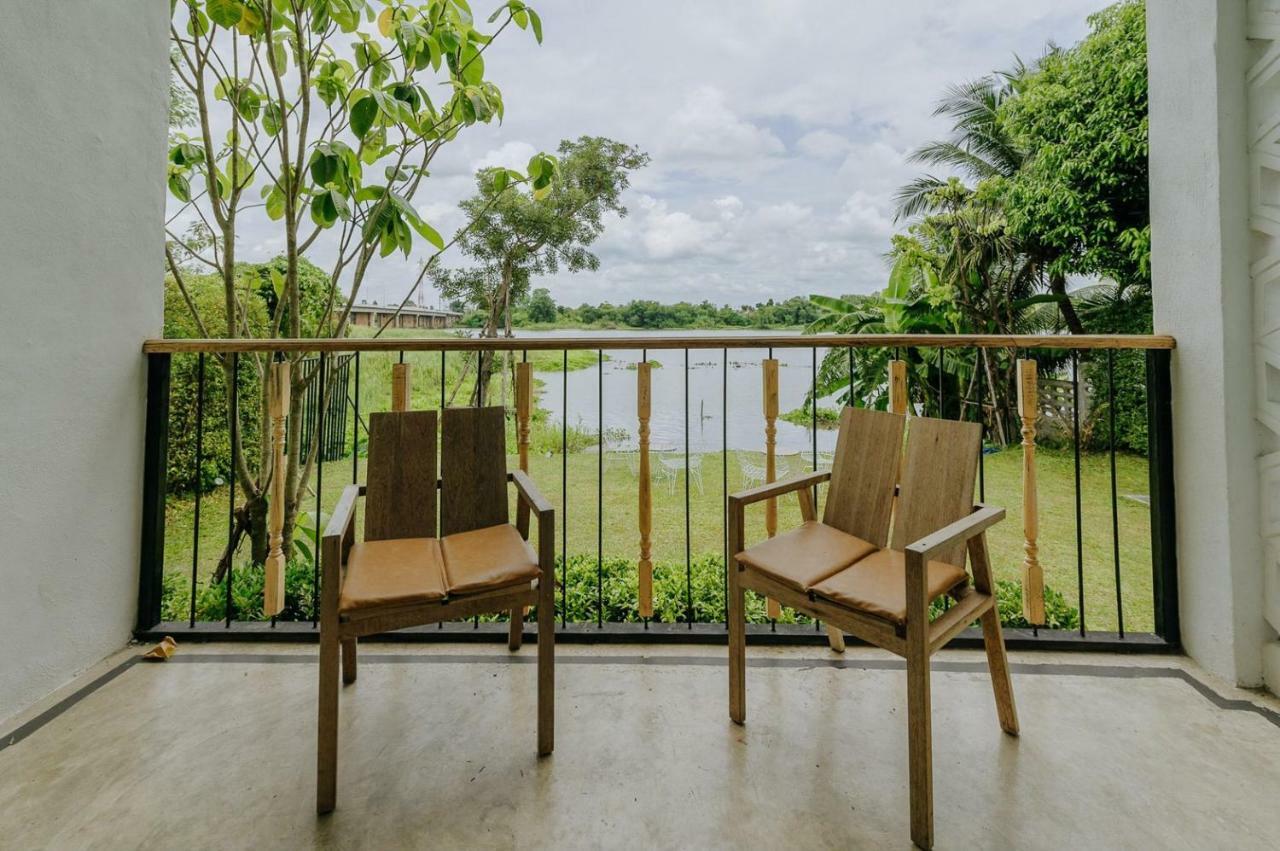 White Wall Riverfront Hotel Kamphaeng Phet Εξωτερικό φωτογραφία